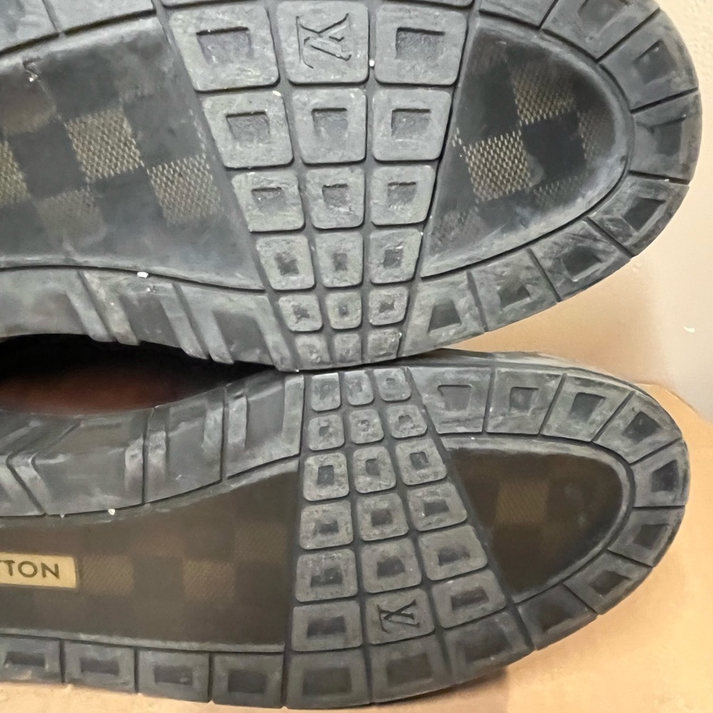 Authentic Louis Vuitton Men’s High Top Leather Sneakers size 12 - Picture 9 of 11